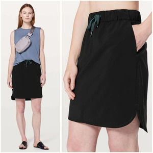 Lululemon On The Fly Black Skirt Drawstring Waist Pockets Elastic Waist Size 4